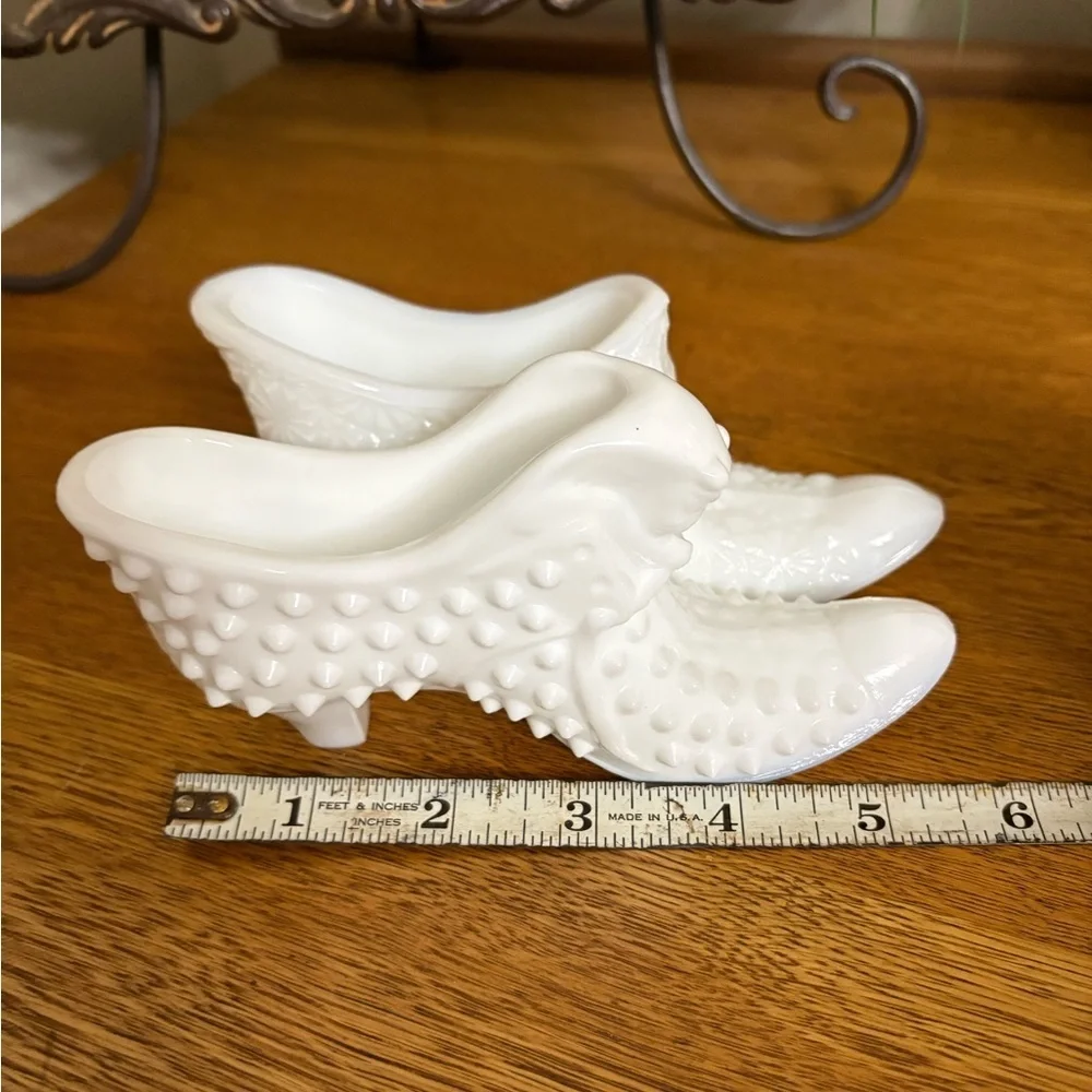 Vintage Fenton Milk Glass Daisy and Hobnail Slippers/ Shoes - Picture 8 of 10